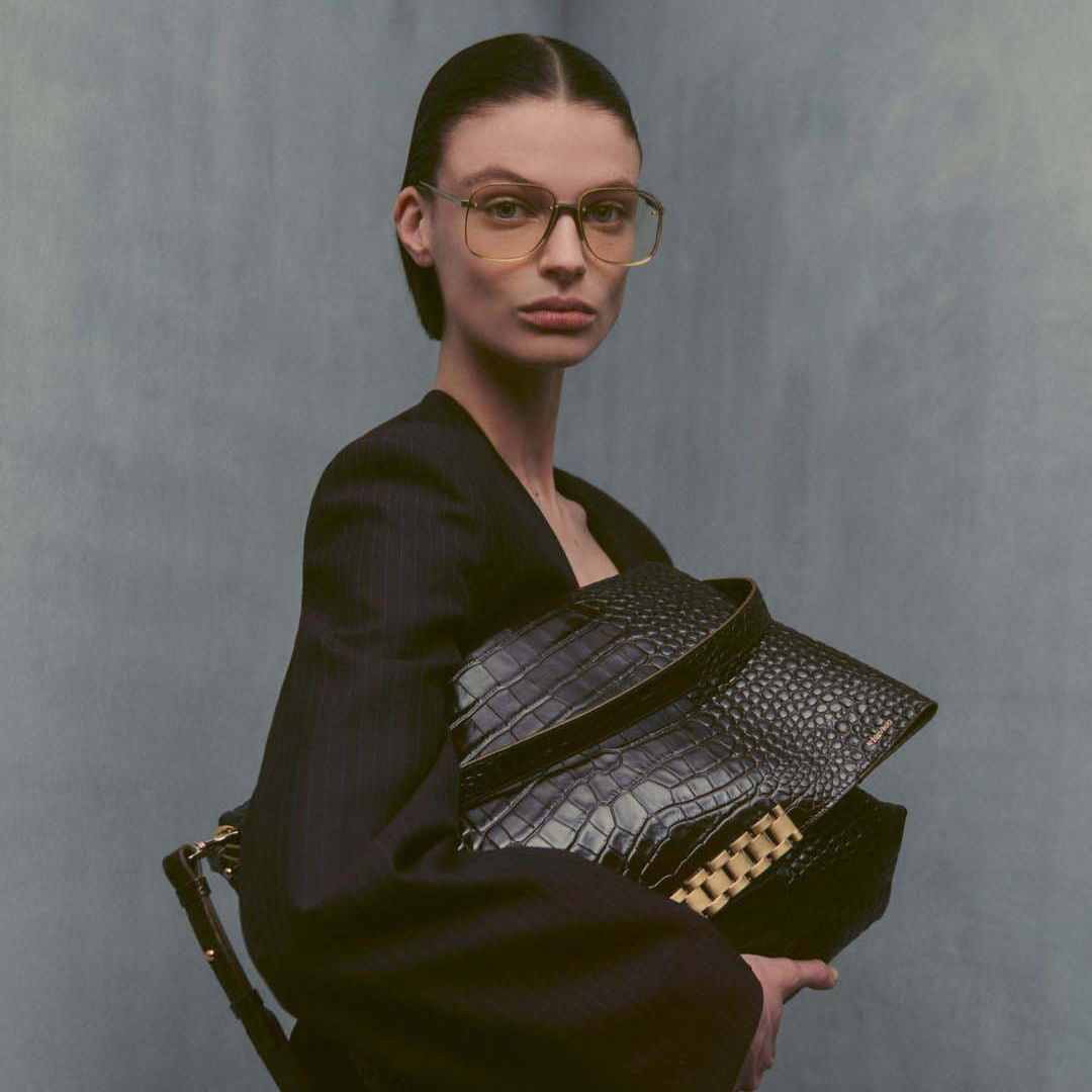 How To Dress Like Victoria Beckham In 2024