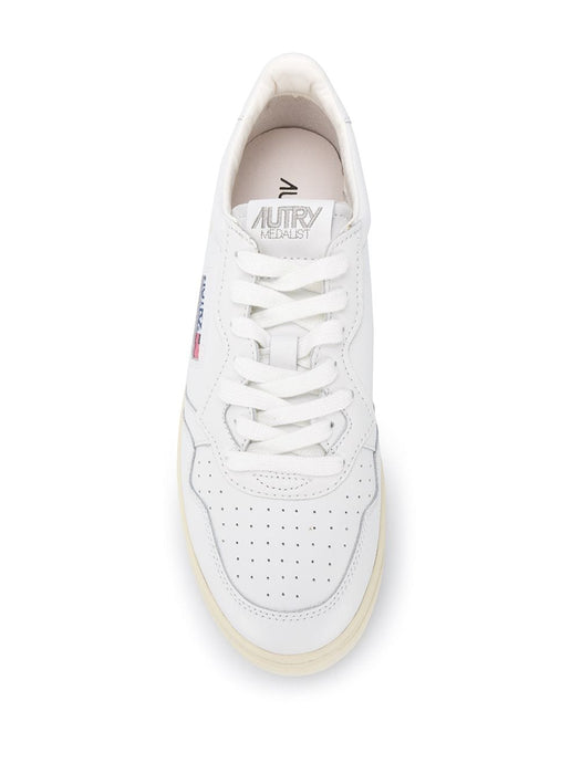 Medalist low-top sneakers AULMLL15 LEAT WHITE AUTRY 