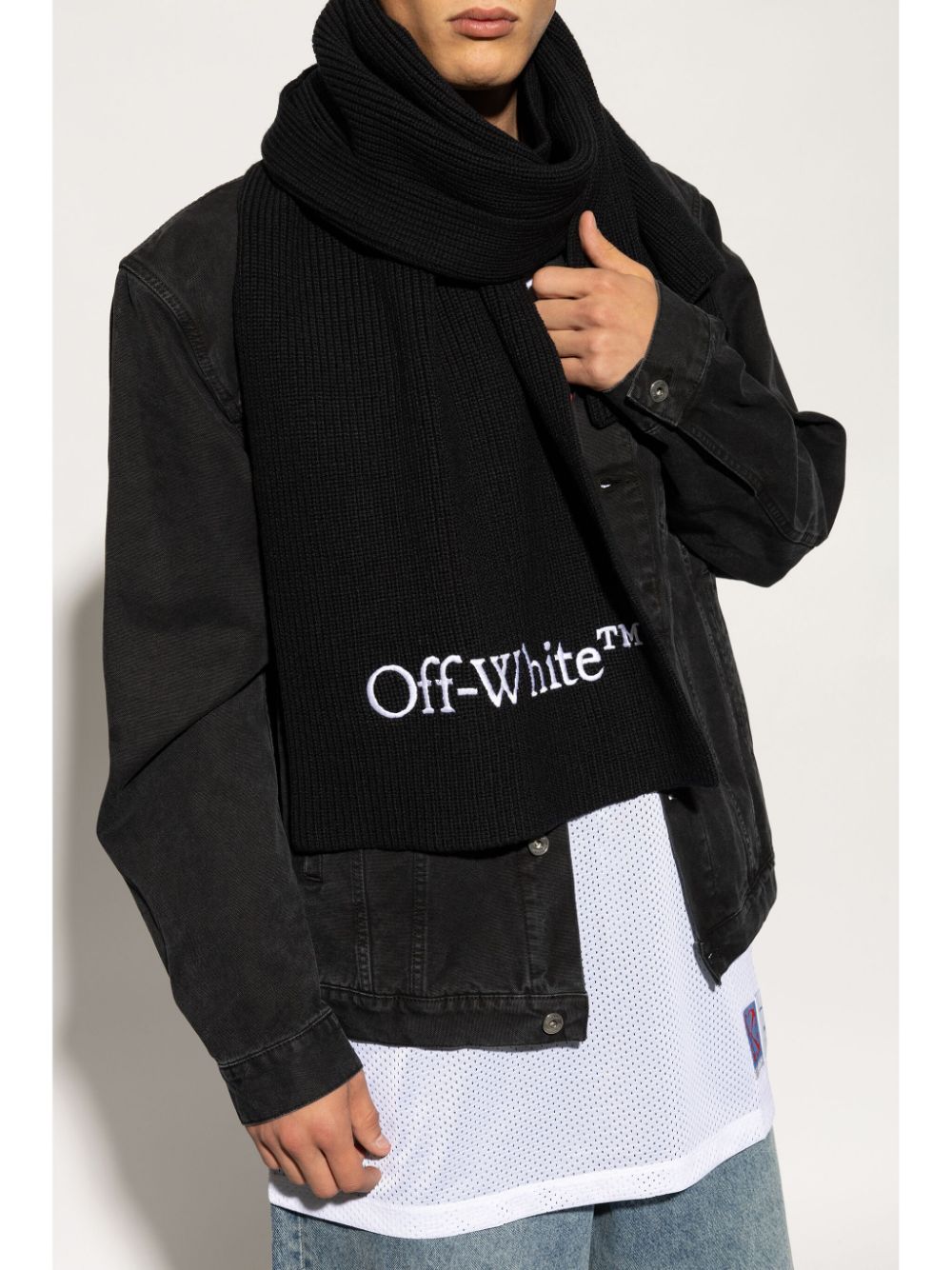 Bookish scarf OMMA052C99KNI0011001 BLACK WHITE OFF-WHITE 