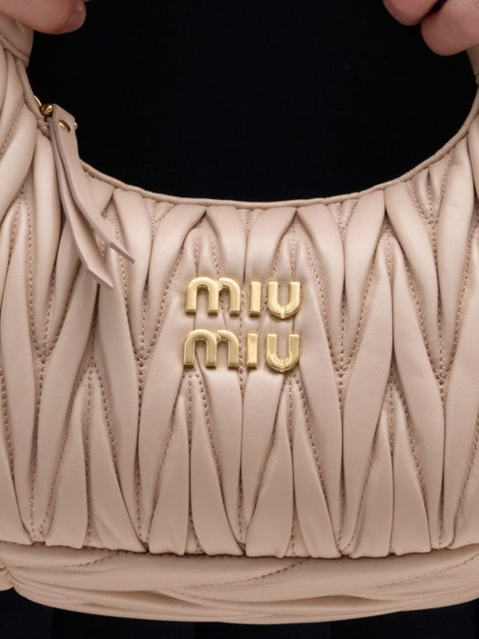 Wander matelassé tote bag 5BC125 VOOY AN88F0236 MIU MIU 