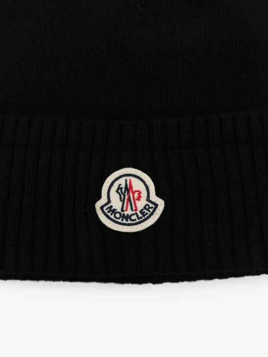Logo patch ribbed-knit beanie hat L2091 3B00067 M4281 999 MONCLER 