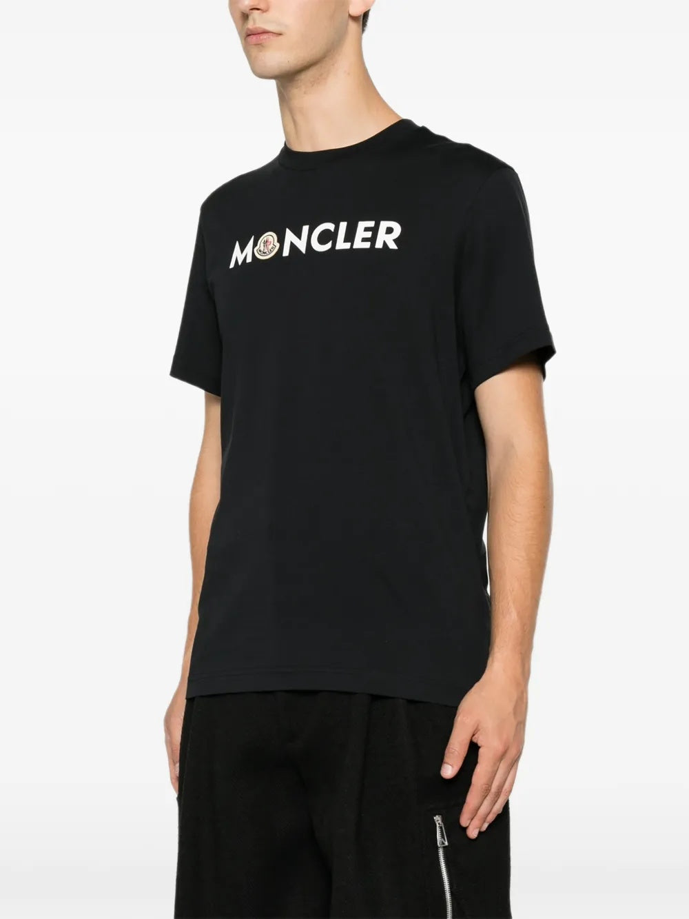 Logo-print T-shirt L2091 8C00051 89B8Q 778 MONCLER 