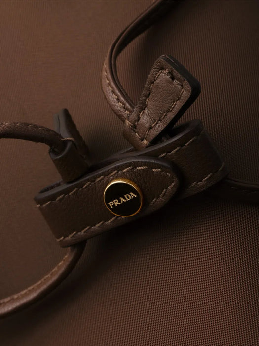 Wish Re-Nylon pouch 1NK01M 2HG6F0038 PRADA 