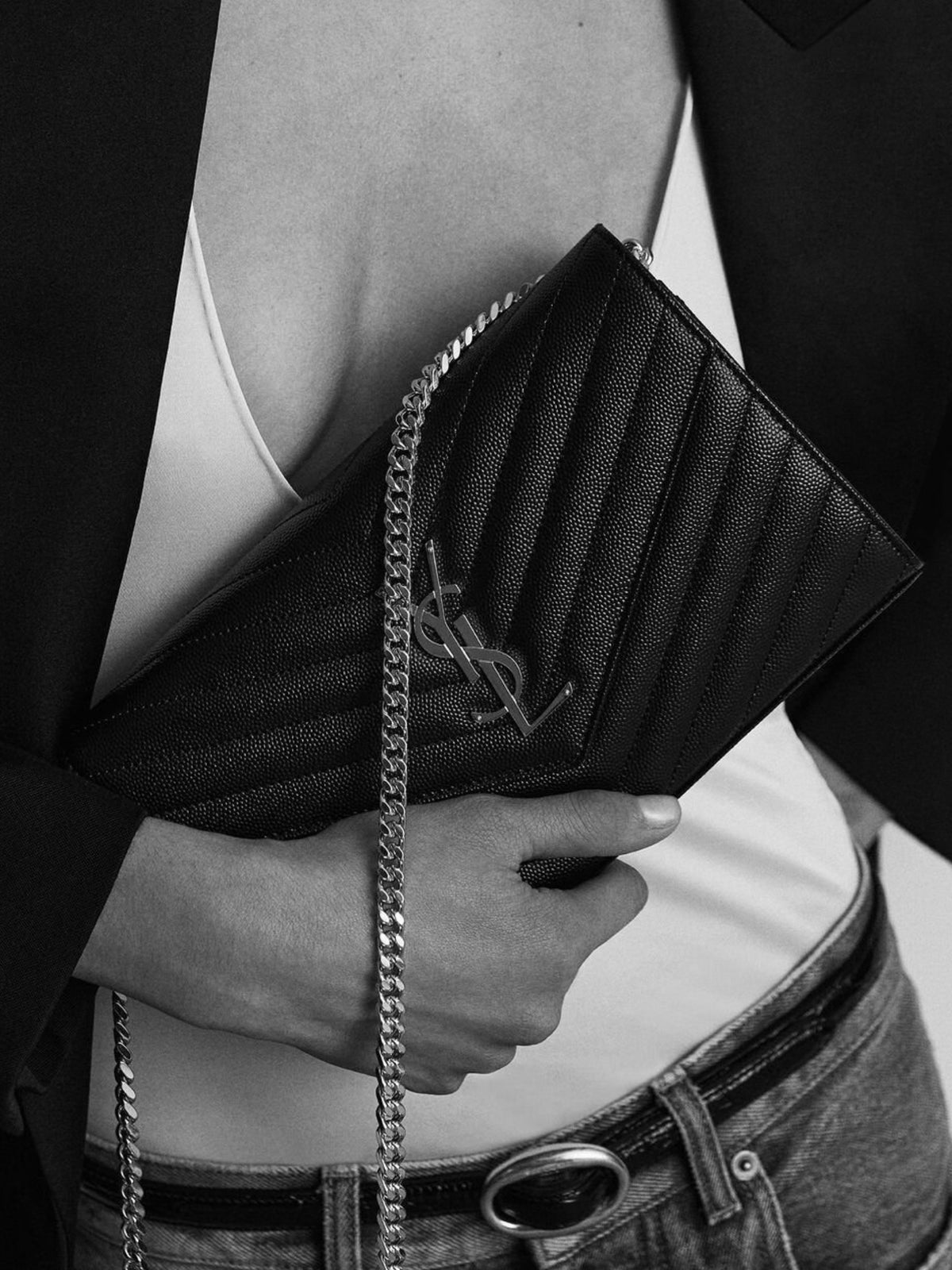 CLASSIC CASSANDRE CHAIN WALLET IN GRAIN DE POUDRE LEATHER 377828 BOW081000 SAINT LAURENT 