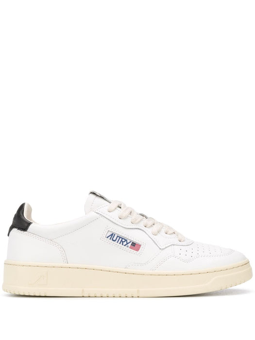 Medalist low-top sneakers AULMLL22 WHITE BLACK AUTRY 