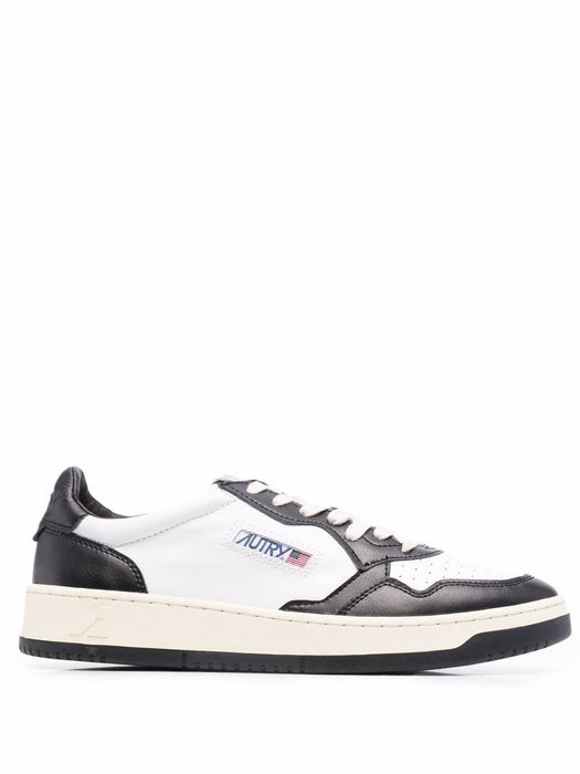 Medalist low-top sneakers AULMWB01 WHITE BLACK AUTRY 