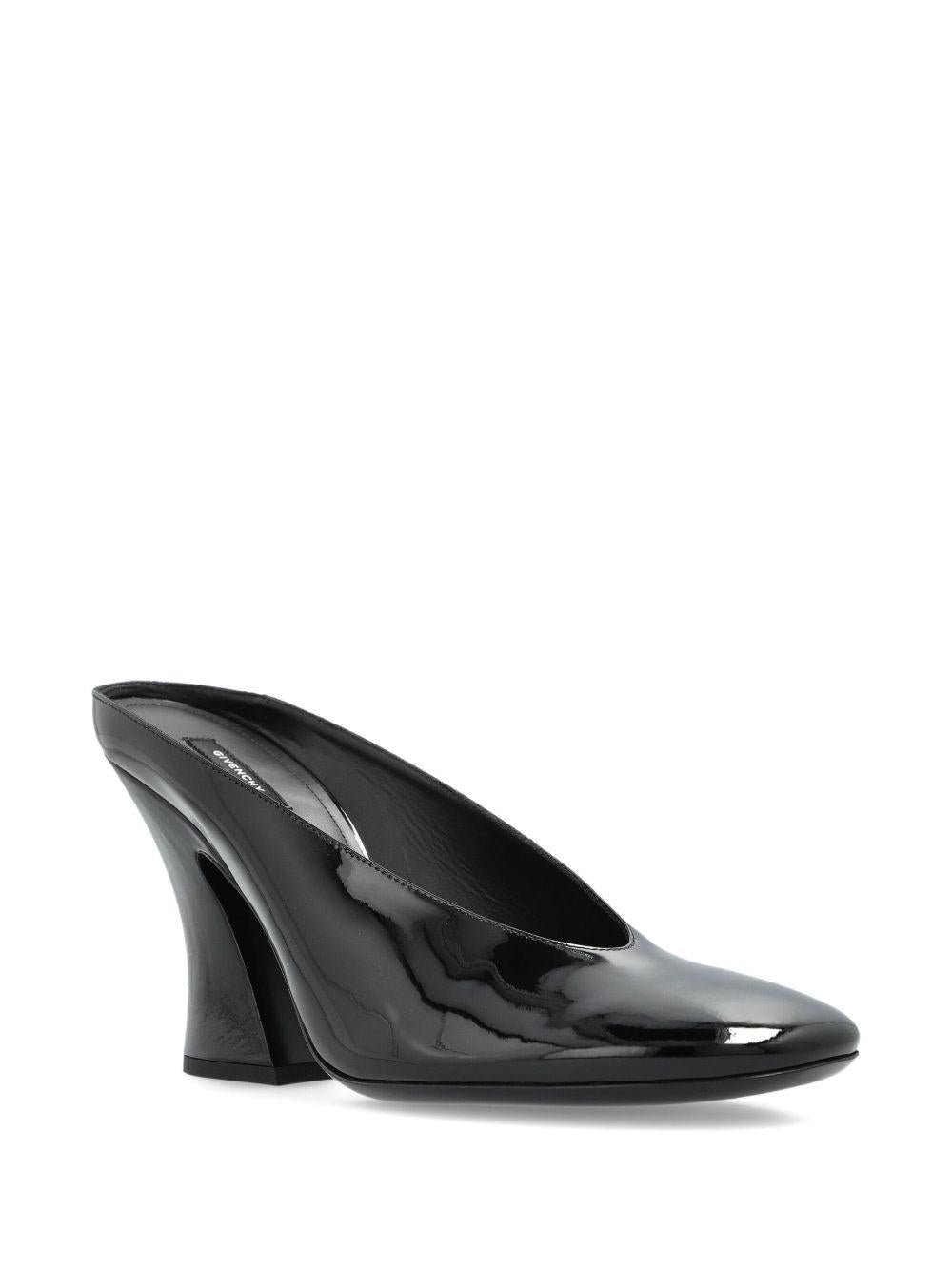 patent leather heeled mules BE4044E1K6 001 GIVENCHY 