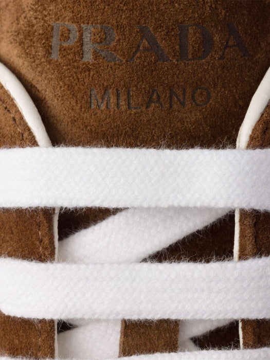  1E152O F 020 054F0324 PRADA 