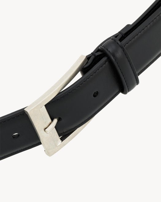 belt with a rectangular buckle and leather loop. 841389 AACC51000 SAINT LAURENT 