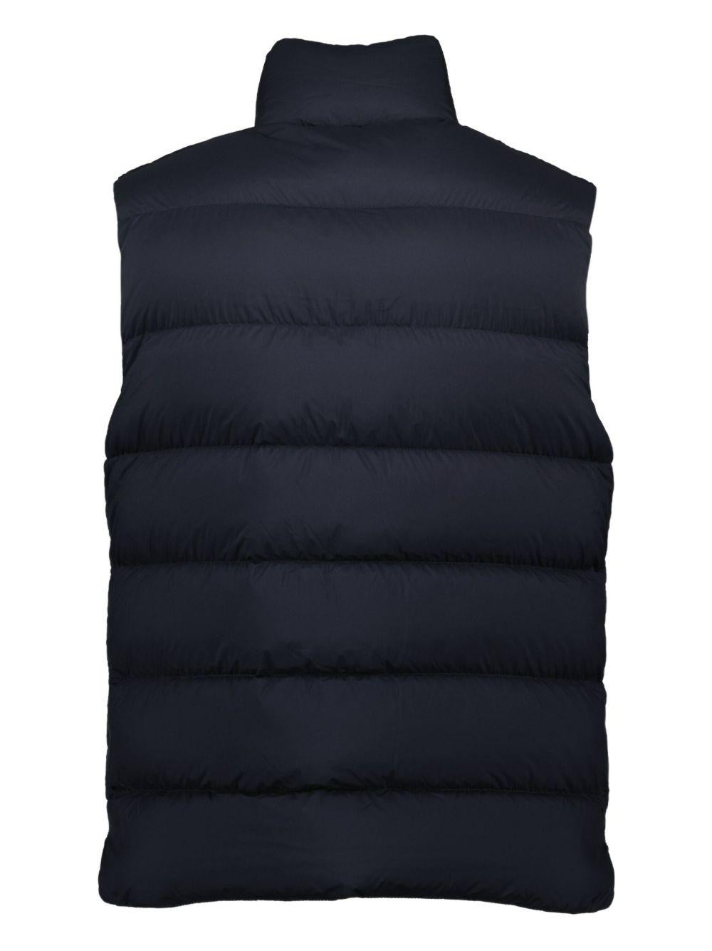 quilted logo-plaque sleeveless gilet K20911A00096 597YD776 MONCLER 