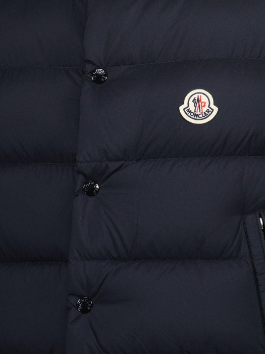 quilted logo-plaque sleeveless gilet K20911A00096 597YD776 MONCLER 