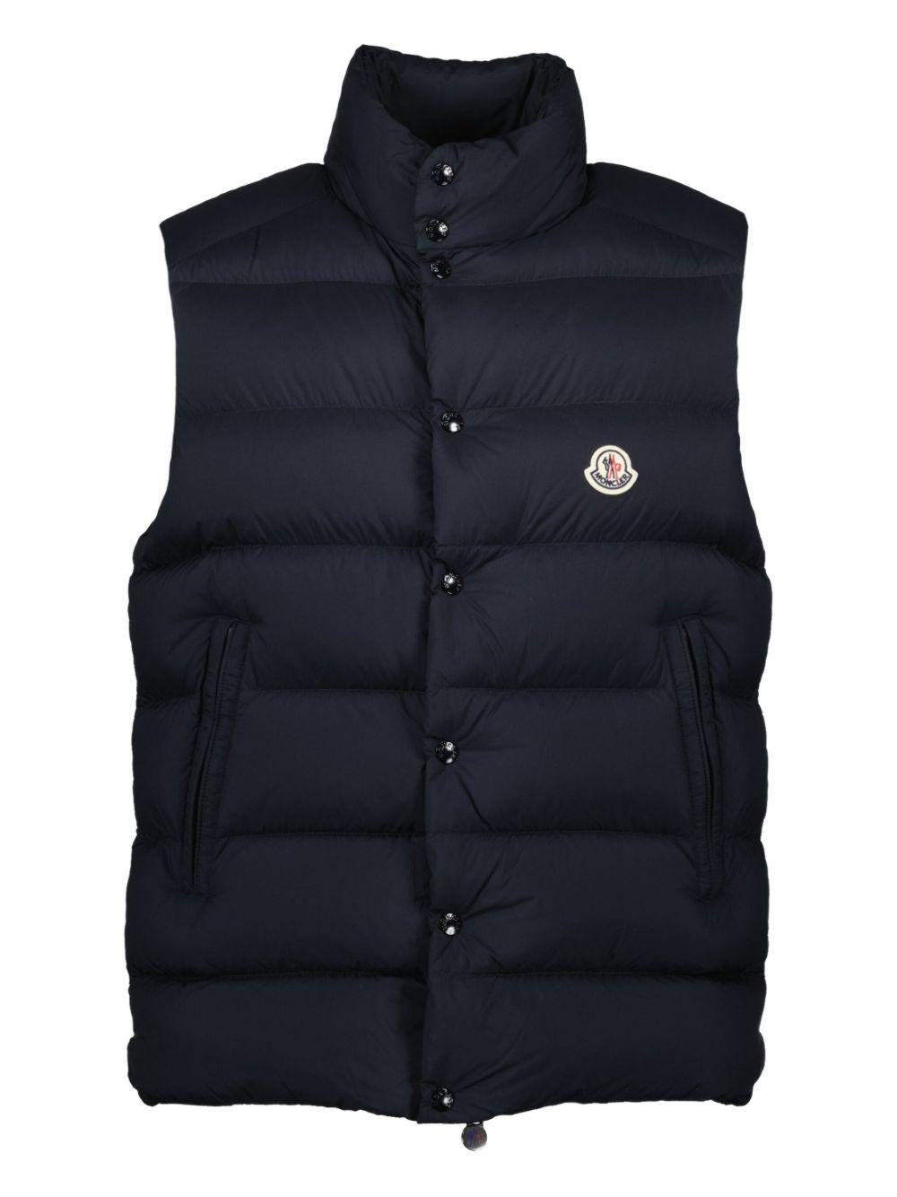 quilted logo-plaque sleeveless gilet K20911A00096 597YD776 MONCLER 