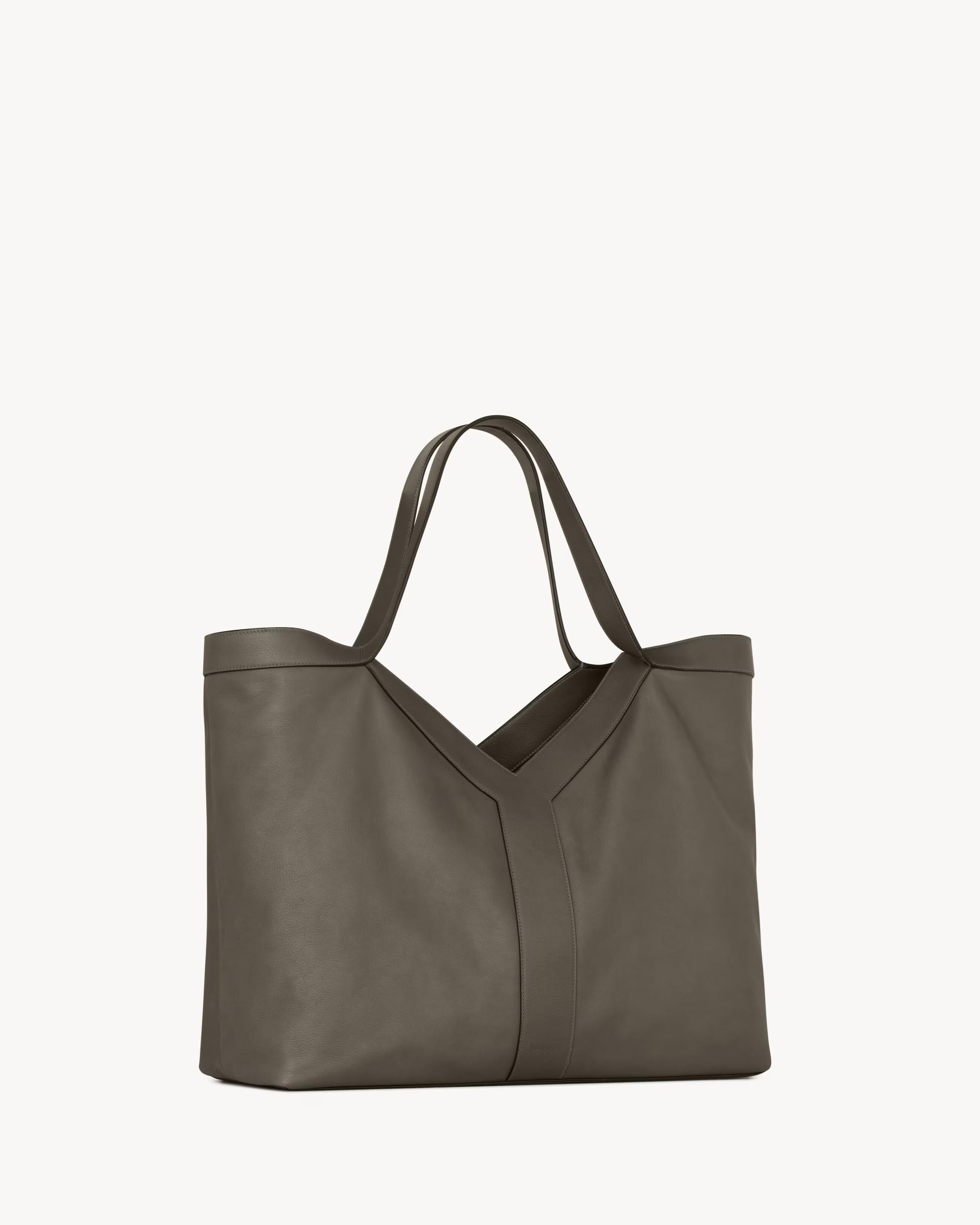 Y Large tote in smooth leather 820672 AAE5O3212 SAINT LAURENT 