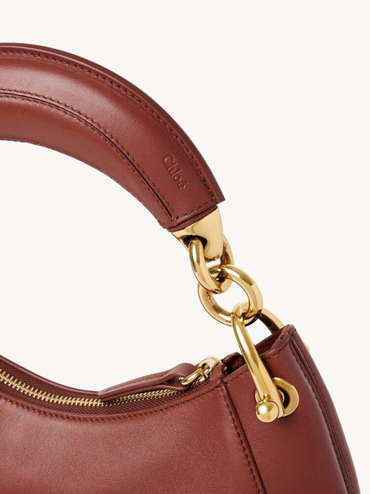 Small Chloé Banana zipped hobo bag CH26AS921S60 26P CHLOÉ 